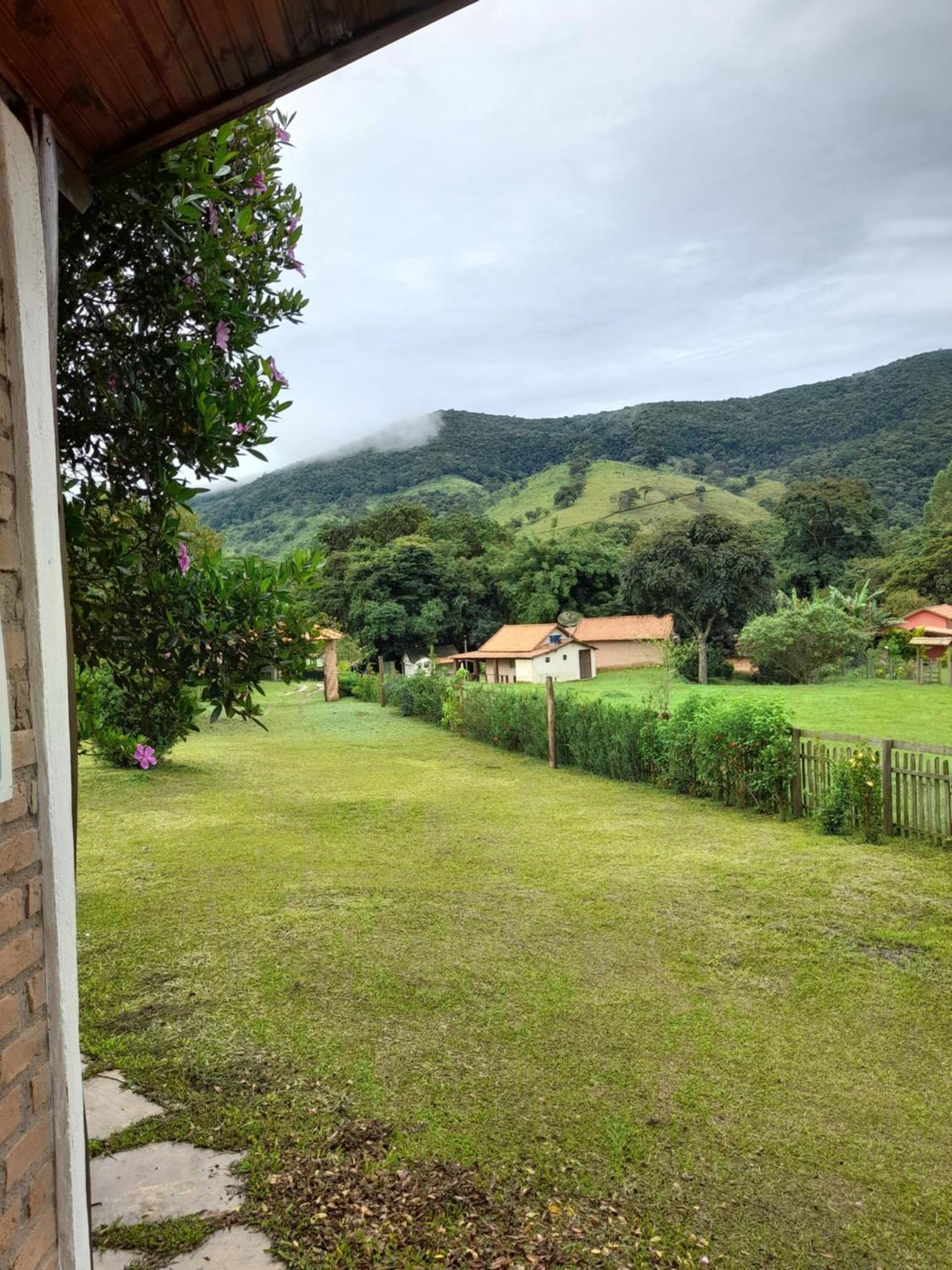 Recanto das Flores São Tomé das Letras Quarto foto